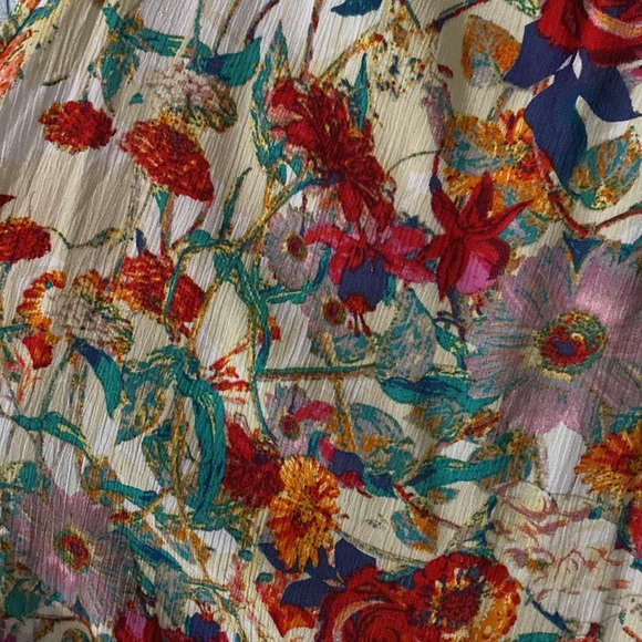 Entro Floral Dress with Keyhole Back - Picture 5 of 7